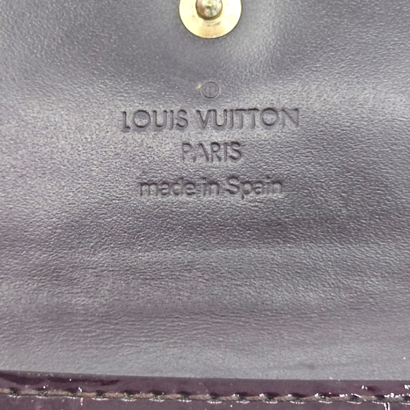 LOUIS VUITTON 2010 Monogram Burgundy Vernis 4 Key Holder - Picture 11 of 13